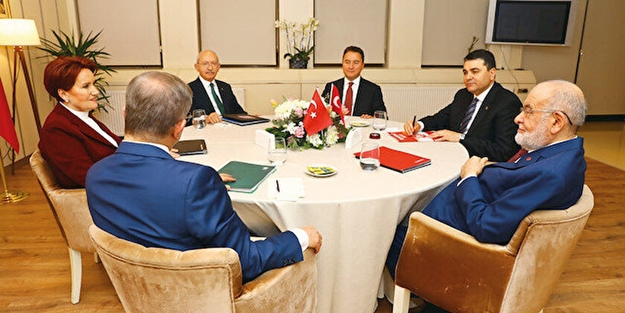 CHP'de Babacan ve Davutoğlu sevinci! Yakamızdan düştüler