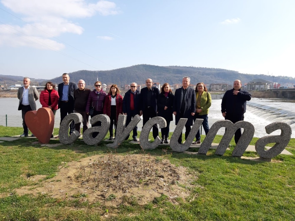 CHP’de çatlak ses ilçelere yansıdı