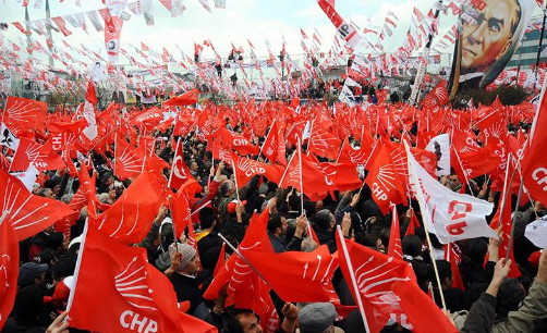 CHP’de Deniz Baykal’dan sonra bir tek o değişti