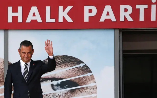 CHP'de fırtına öncesi sessizlik! Tüzük kurultayındaki gizli güç mücadeleleri ağızları açık bıraktı