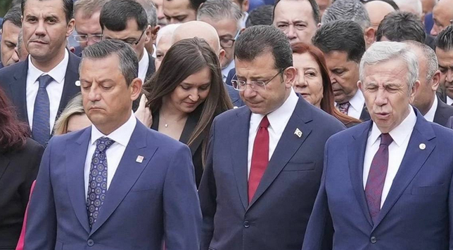 CHP'de hançerler inmiyor! CHP’de taht kavgası kızıştı