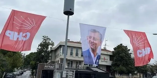 CHP'de herkesin elinde bir hançer var! Ekrem görünce çılgına döndü