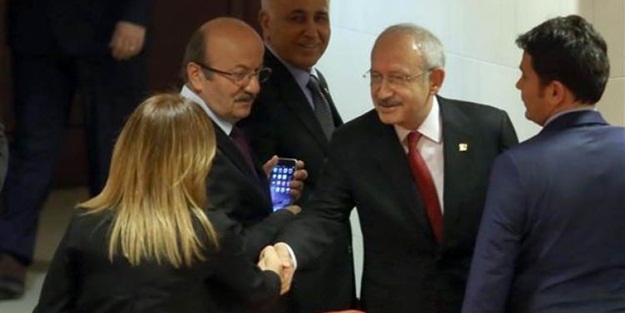 CHP'de ilginç tokalaşma! Krizden sonra ilk kez...