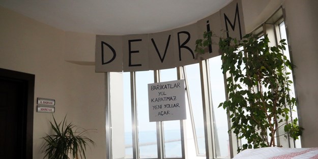 Militanları partiye dolduran Kılıçdaroğlu Trabzon'daki işgali 2 gündür bitiremedi