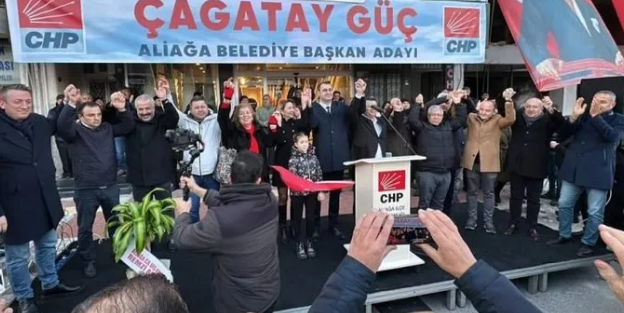 CHP’de istifa furyası devam ediyor! 8 meclis üyesi aday daha istifa etti