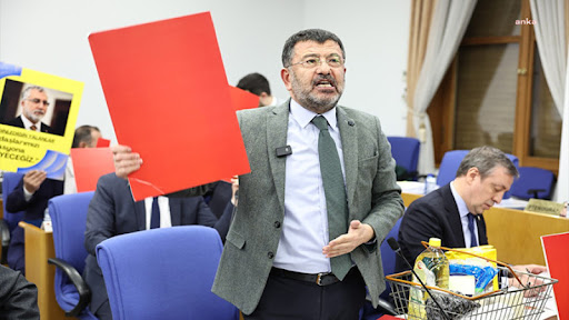 CHP’de karton furyası! Kırmızı kart kesmedi, kırmızı karton gösterdiler!