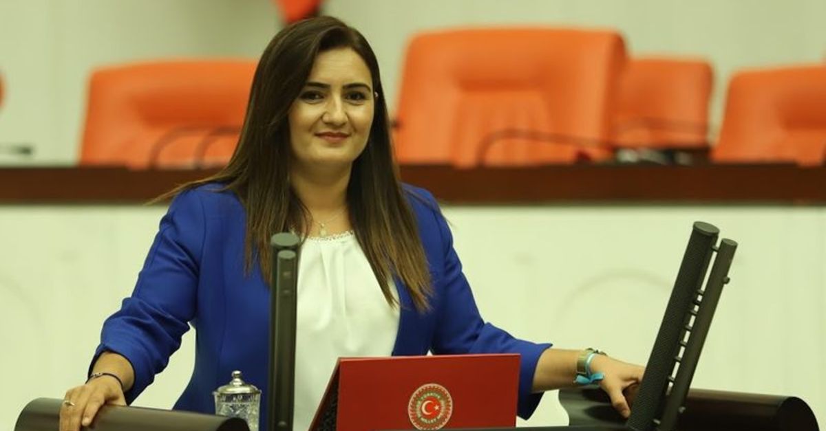 CHP'de kazan kaynıyor... Milletvekili PM üyeliğinden istifa etti