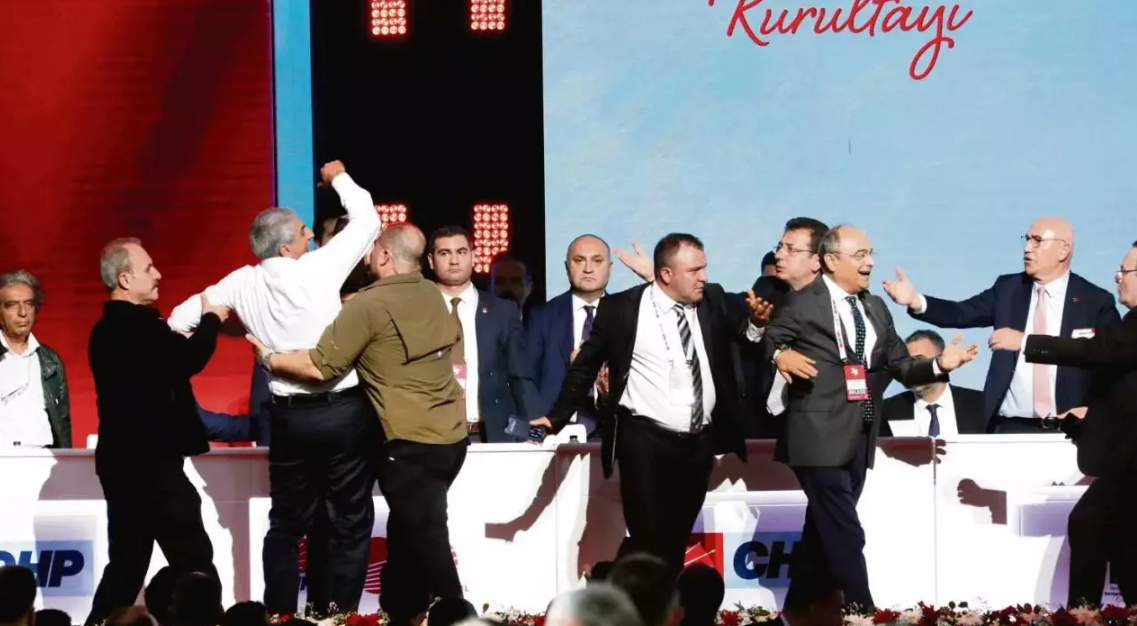 CHP’de kurultay kazanı kaynıyor! Aklanın da gidin isyanı… Genel Merkez Panikte