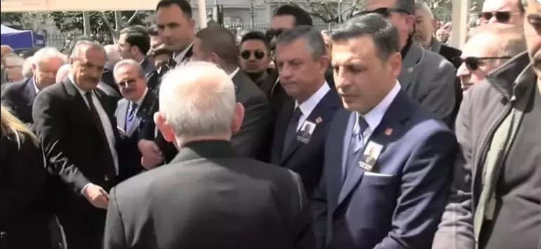 CHP’de soğuk rüzgârlar! Kılıçdaroğlu, Özel'in elini sıkmadı