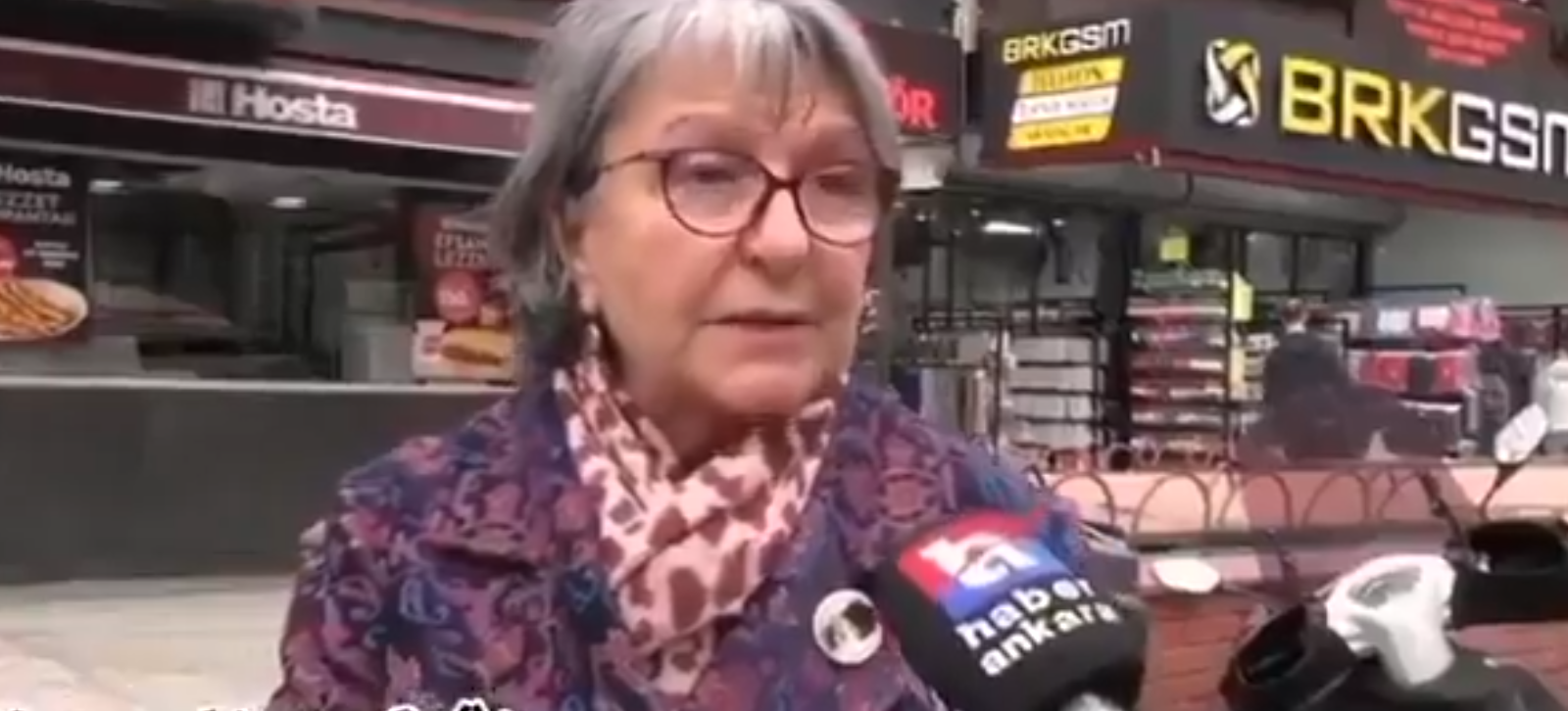 CHP’de tiyatro bitmiyor! "Sokak Röportajı" Maskesi Düştü: Mansur Yavaş Güzellemesi Yapan Kişi, CHP İl Başkan Yardımcısı ve BELPA Yöneticisi Çıktı!