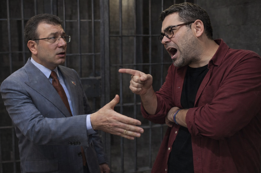 CHP’de yalan rüzgârı! Enver Aysever avukatlar üzerinden Özel ve İmamoğlu’nu mat etti!