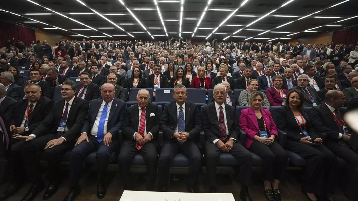 CHP’de yine çok tartışılacak tiyatro! Özgür’den Kurultayda ‘Güvensizlik Oyu’ taktiği