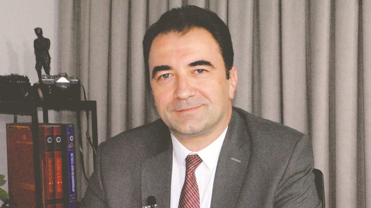 CHP’den basını susturma girişimi! Yolsuzluğu yazdı hedef haline geldi