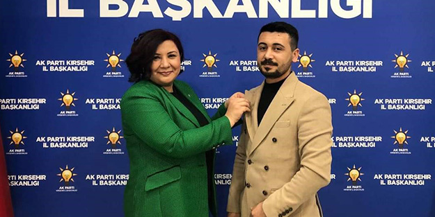 CHP'den istifa edip AK Parti'ye katıldı!