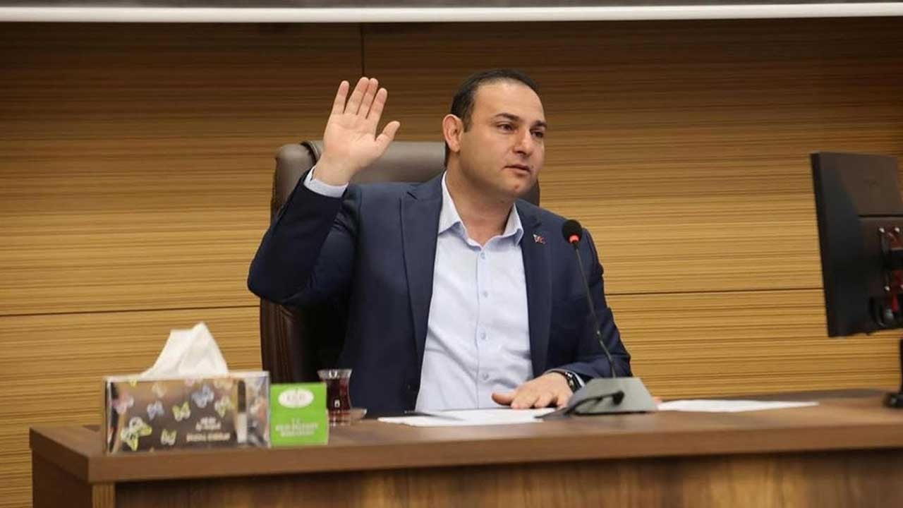 CHP'den istifa etmişti! Bilecen için  AK Parti iddiası