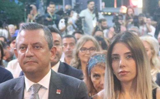 CHP’den küfürlü siyasete ödül! Küstahlığı baş tacı ettiler