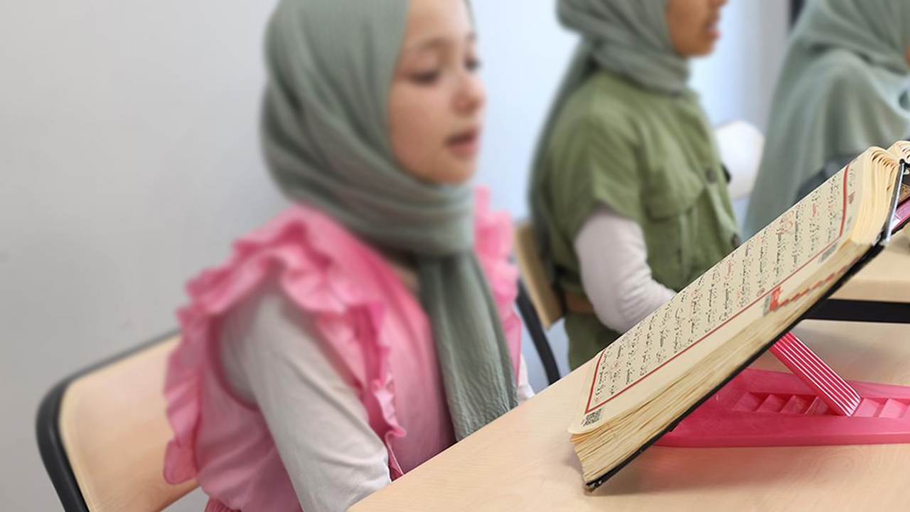 CHP'den Kuran kursu projesine engel! Bahanelerini duyanı çıldırtıyor!