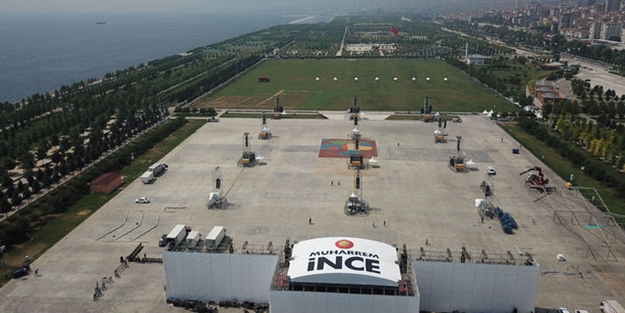 CHP’den Maltepe'de sahne oyunu!