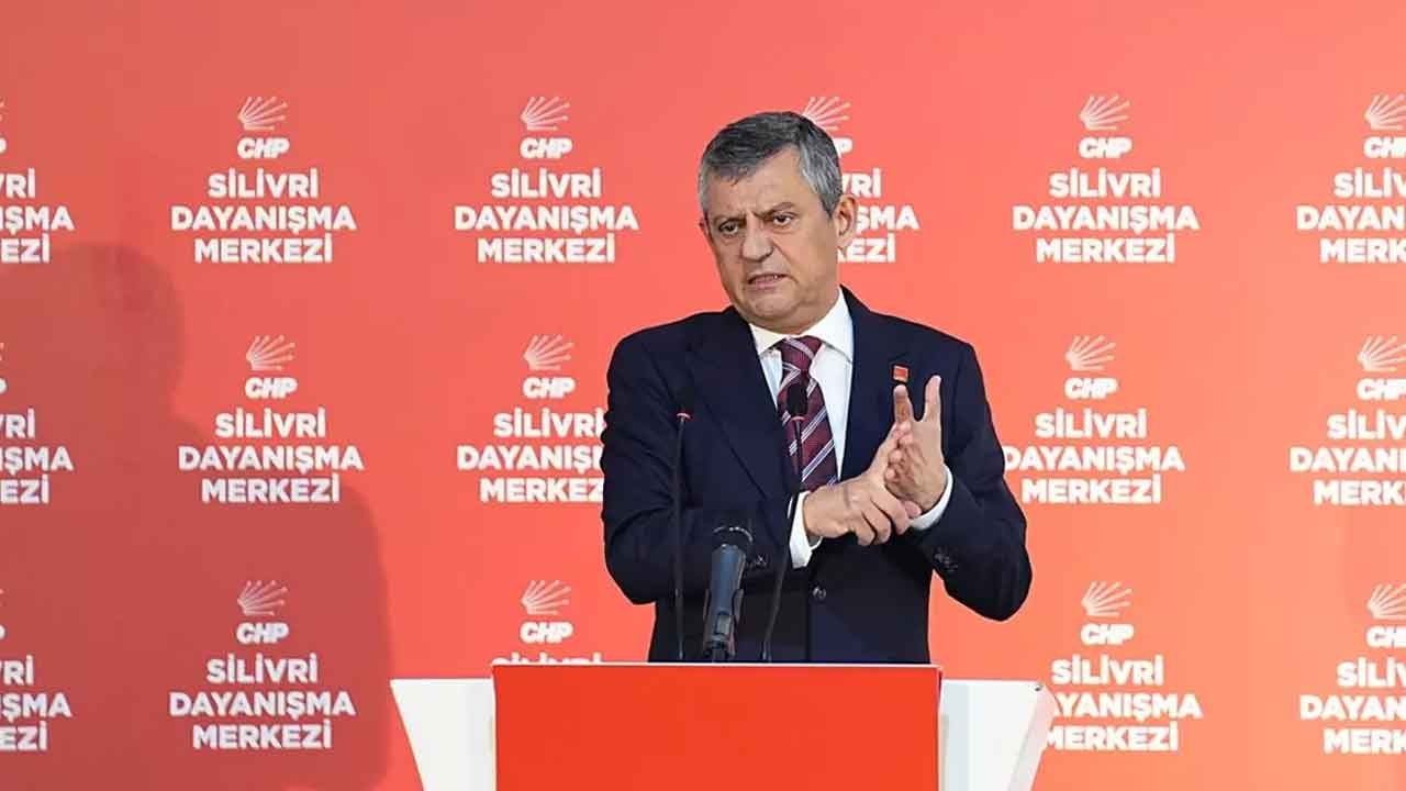 CHP'li 70 vekil Özgür'e resti çekti