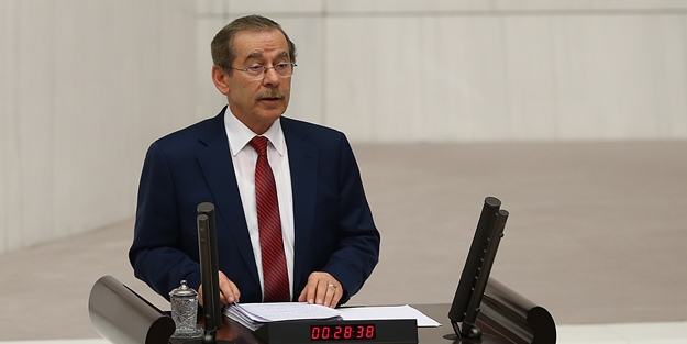 Kürsüde tam 66 defa 'ben' dedi!