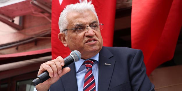 CHP'li aday konuşmakta zorlanınca böyle seslendi: Biraz kafayı çekseydin zor olmazdı