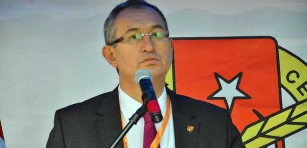 CHP'de şaka gibi olay