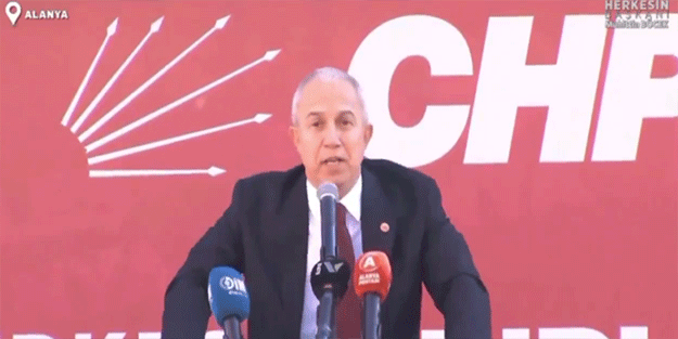CHP'li Alanya adayı konuşmasına 'besmele' çekerek başladı! Alkış için bir süre bekledi