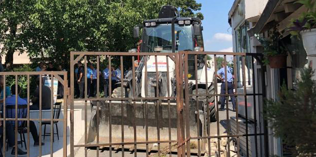 CHP'li Bakırköy Belediyesi'ne tepki çığ gibi! 30 yıldır çarşıya bir çivi bile çakmamışlar...