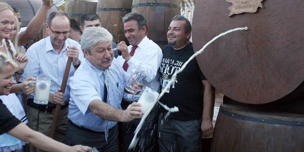 CHP'li başkan gitti Oktoberfest rezaleti bitti