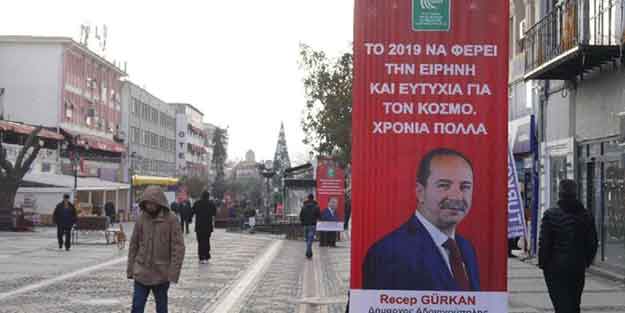 CHP'li başkan o skandal afişle ilgili açıklama yaptı!