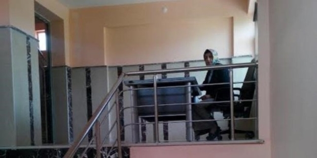 CHP'li başkan personeli dağıttı