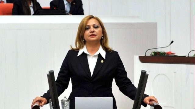 CHP’li Başkana 265 Bin TL’lik masa Olmayan "Böcek’in faturası" kabarıyor