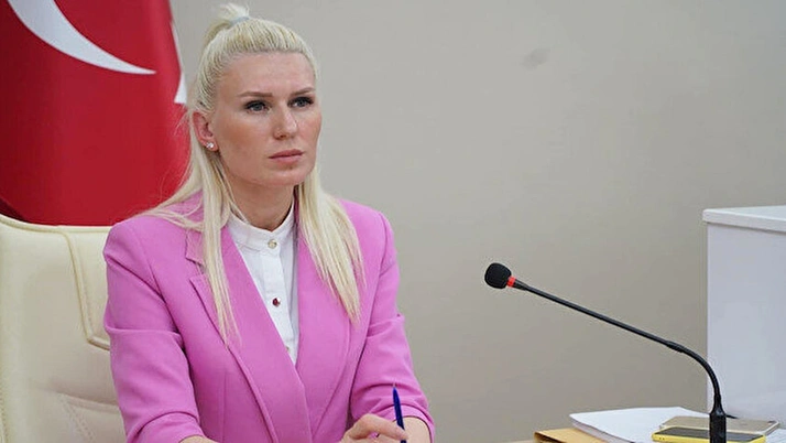 CHP'li başkandan çok büyük skandal! Sen ne yaptın böyle hanım abla