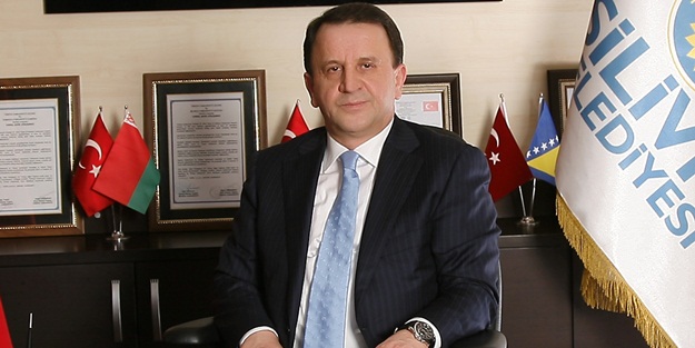 CHP'li başkandan Kadir Topbaş'a övgüler