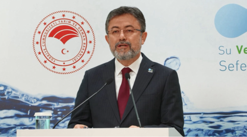 CHP’li Belediye beceremeyince Bakan Yumaklı müjdeyi verdi: ‘Çeşme'nin su hasreti bitiyor’