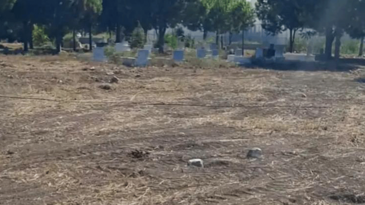 CHP'li belediye Osmanlı mezarlığını yerle bir etti!