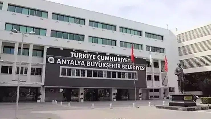 CHP'li belediyede yolsuzluk çarkı deşifre oldu! 27 şüpheli adliyede!