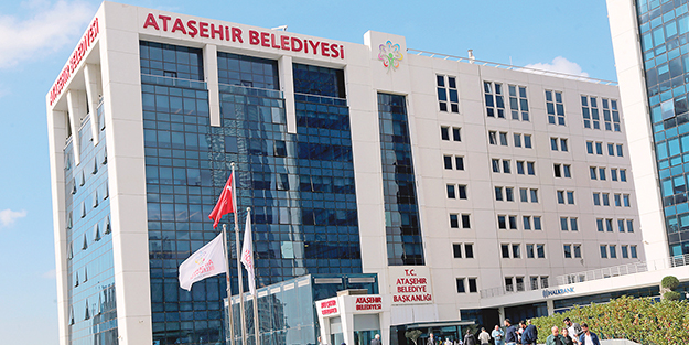 CHP’li belediyeler dökülüyor