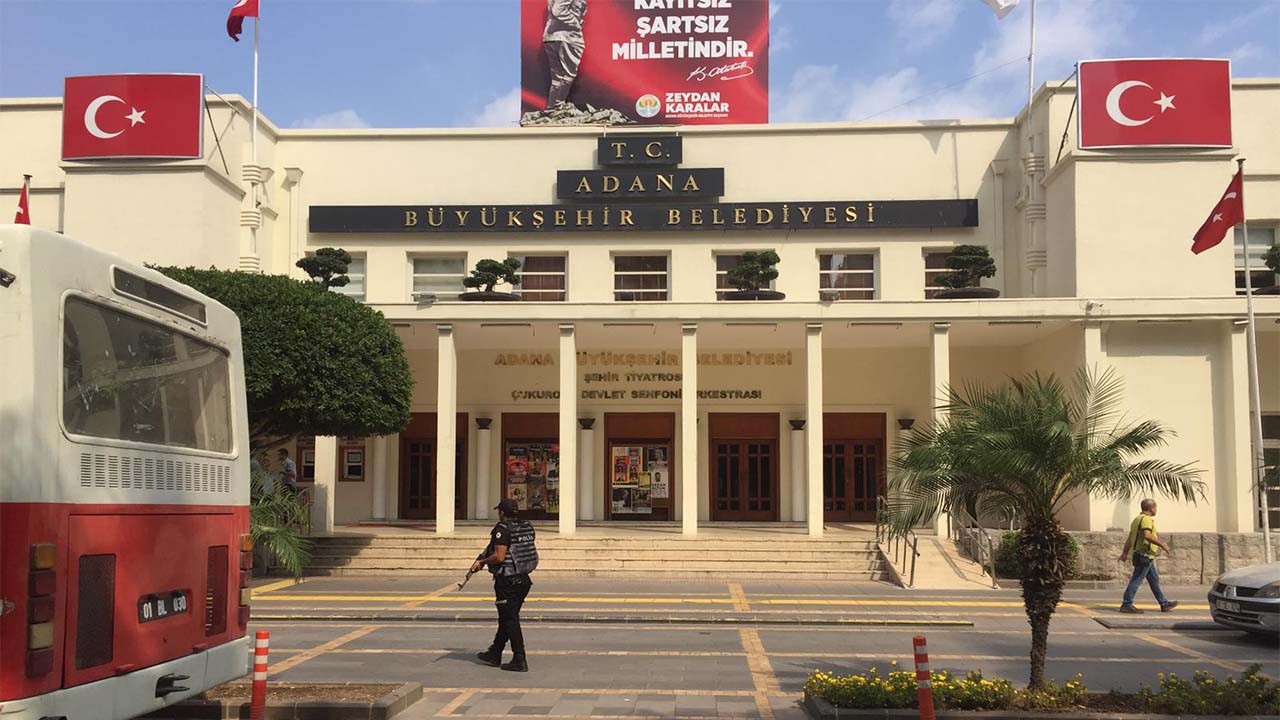 CHP’li belediyelerin gözü dönmüş İşçiye veremedikleri maaşı da çalmışlar