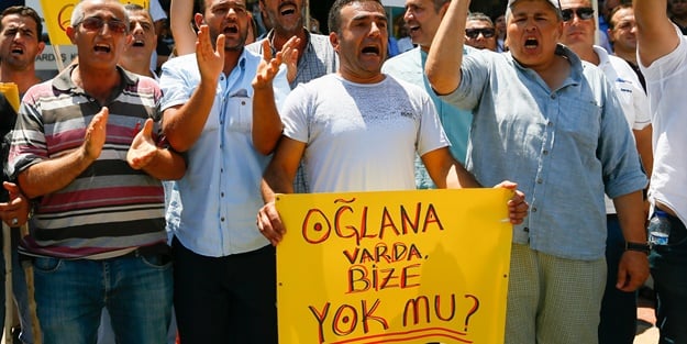 CHP'li belediyenin işten çıkardığı işçiler eylem yaptı