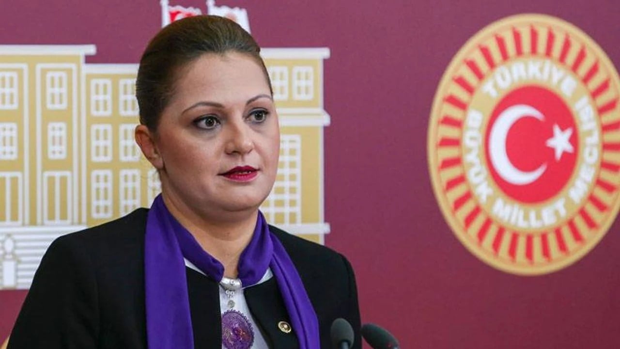 CHP’li Burcu Köksal’da yılbaşında partileyecek: Yerli ve milliliği sözde kaldı
