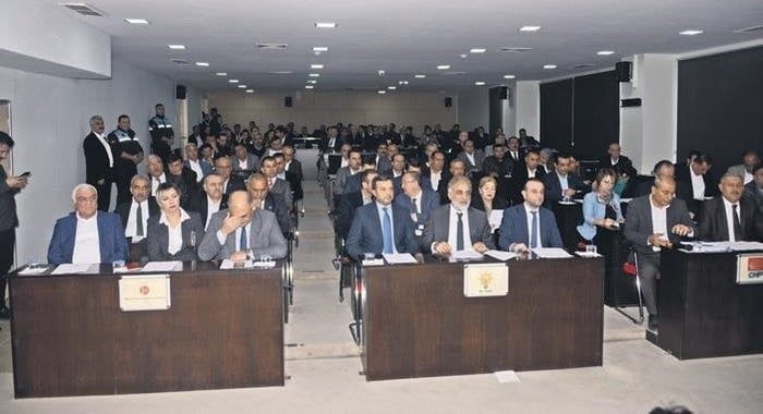CHP'li Büyükşehir Belediye Başkanı havlu attı! 'Ben beceremedim siz becerin'