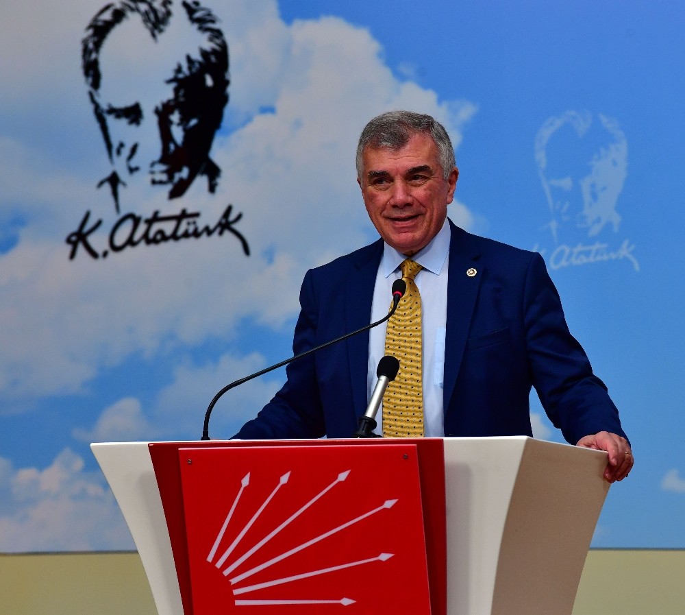 CHP’li Çeviköz basın toplantısı düzenledi 