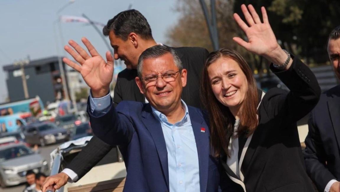 CHP'li delegenin vefat eden Durbay paylaşımı CHP’lileri kızdırdı: Üzüntüden öldü! Özgür Özel masum değil!