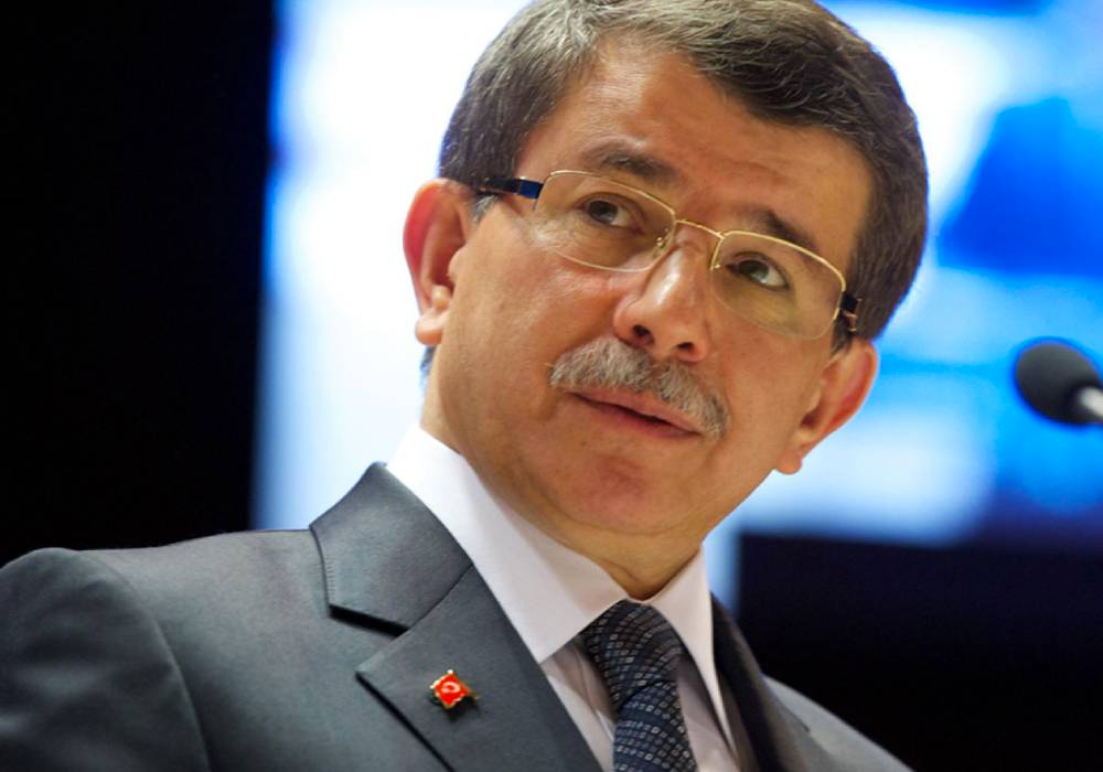 CHP'li eski bakandan Ahmet Davutoğlu'na tarihi ayar