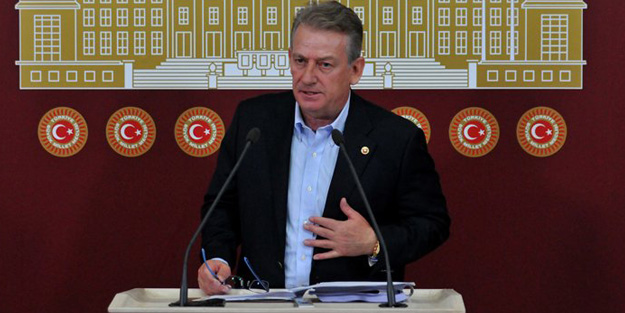 CHP'li eski Milletvekili Haluk Pekşen hayatını kaybetti