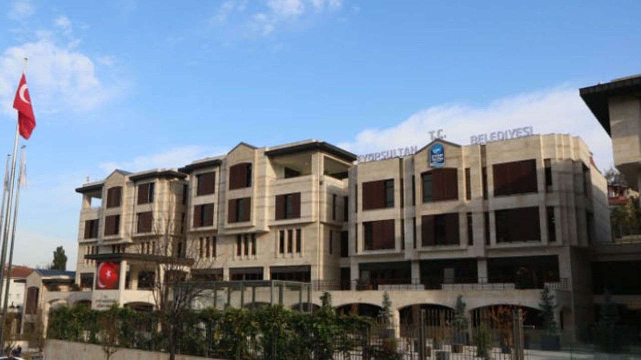 CHP’li Eyüp Belediyesi para bulursa maaşları verecek