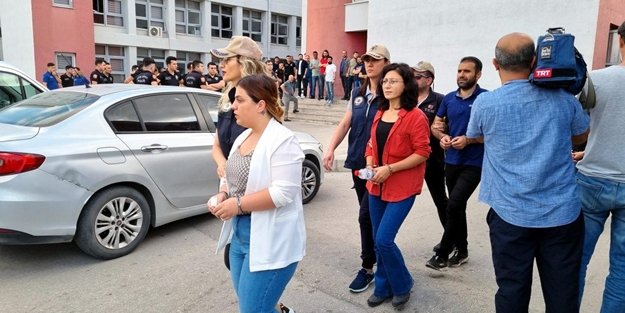 CHP'li Funda Buyruk görevden uzaklaştırıldı!