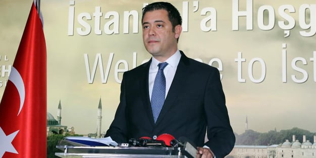 CHP'li İBB Sözcüsü Murat Ongun'un kulağını kim çekti?