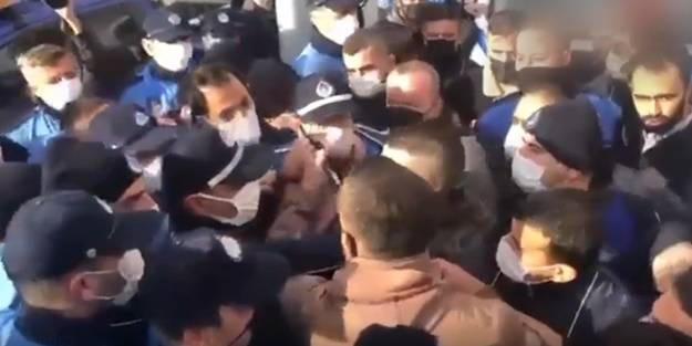 CHP'li İBB'den hizmet düşmanlığı! Şimdi de ücretsiz çay standlarını yıktılar